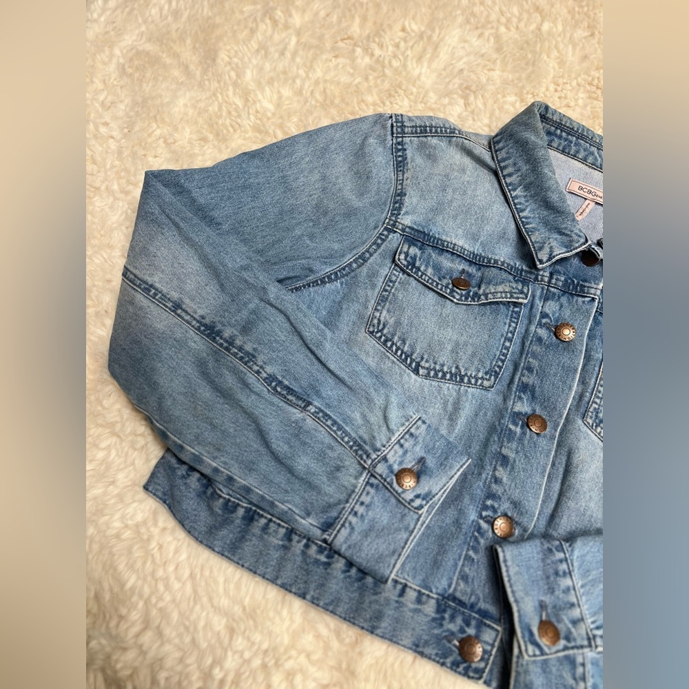 BCBGeneration Cropped Jean Jacket - Picture 4 of 12